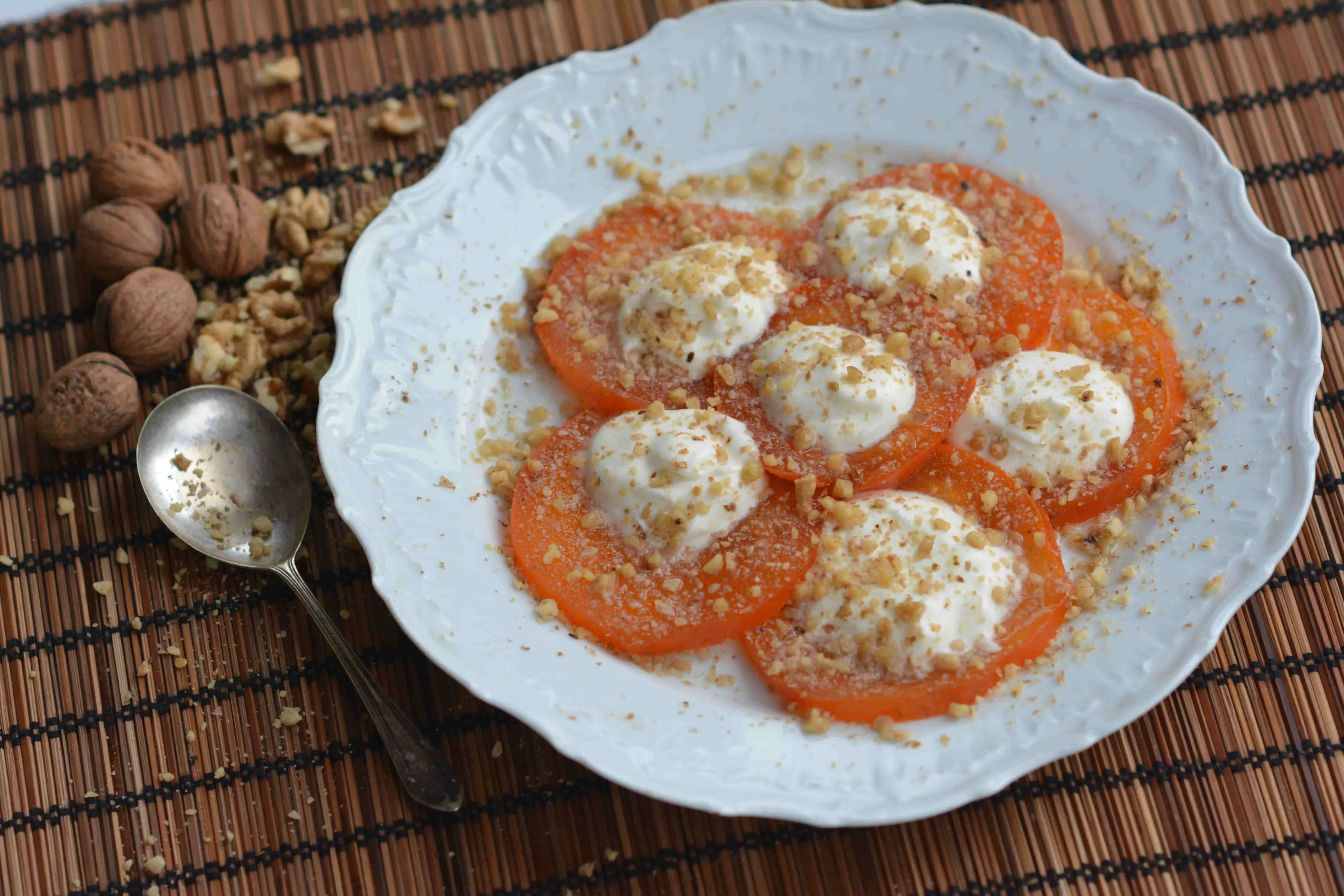 Dessert di cachi mela