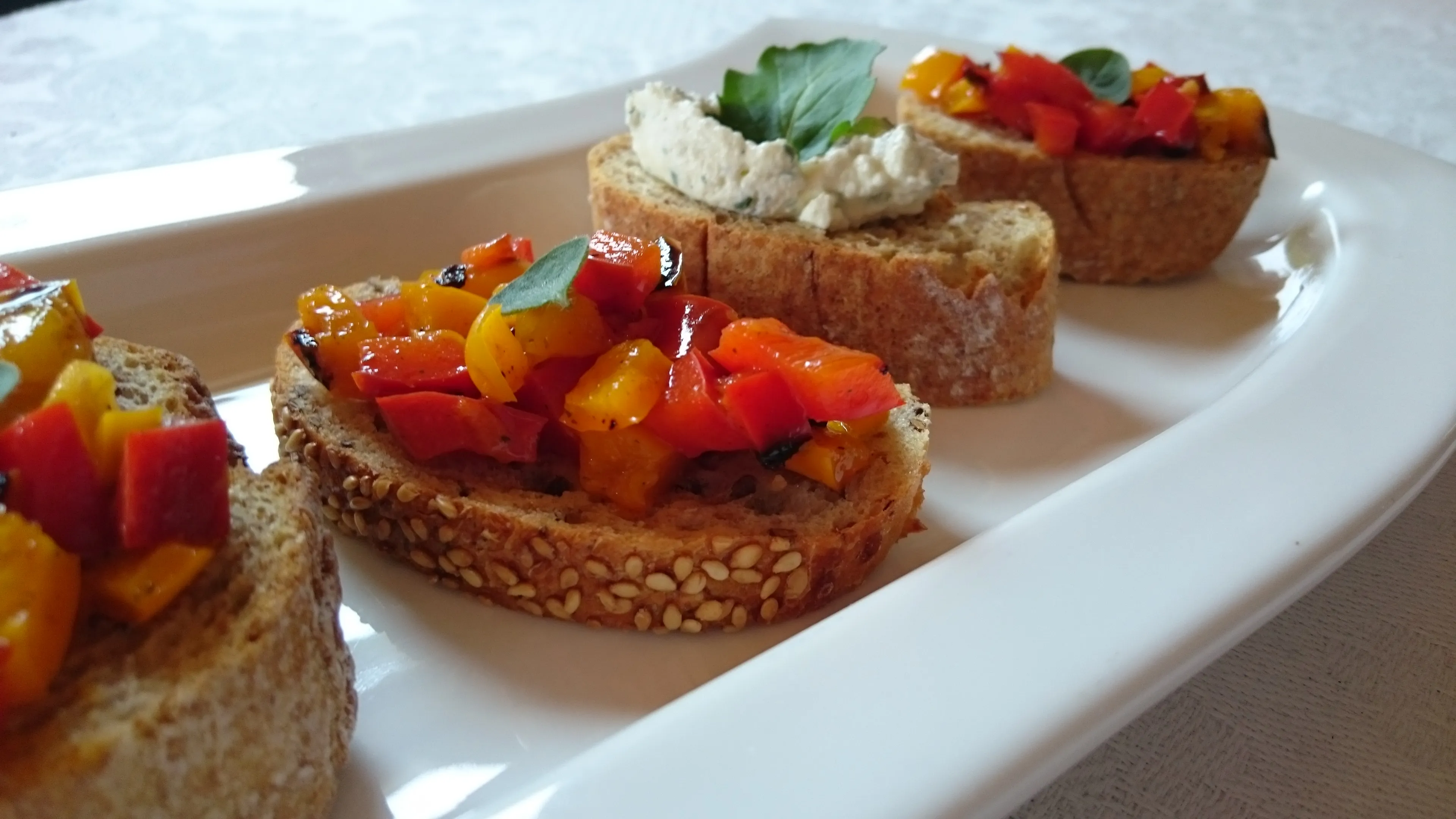 Crostini con peperoni