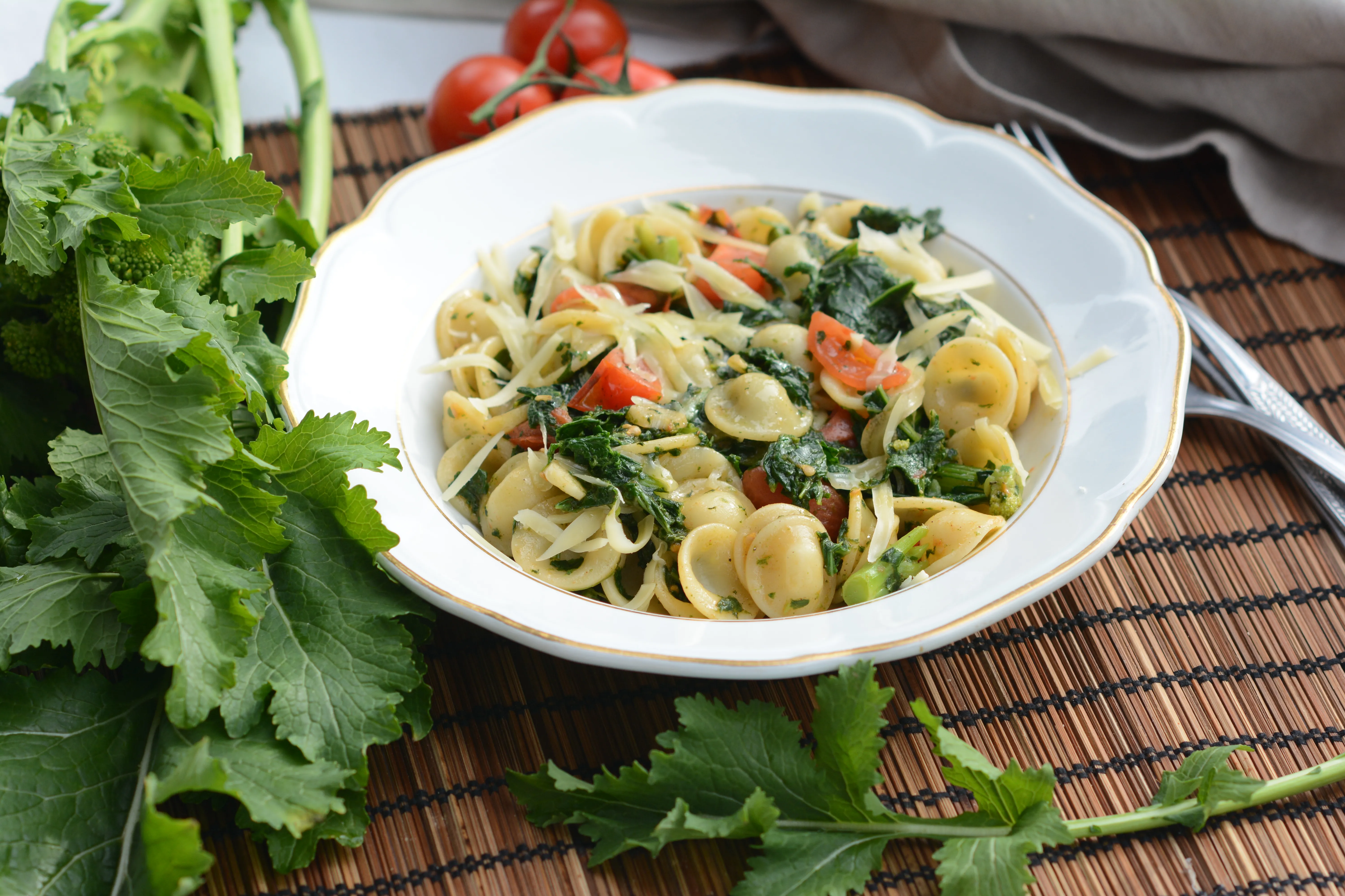 Orecchiette con cime di rapa e pomodorini