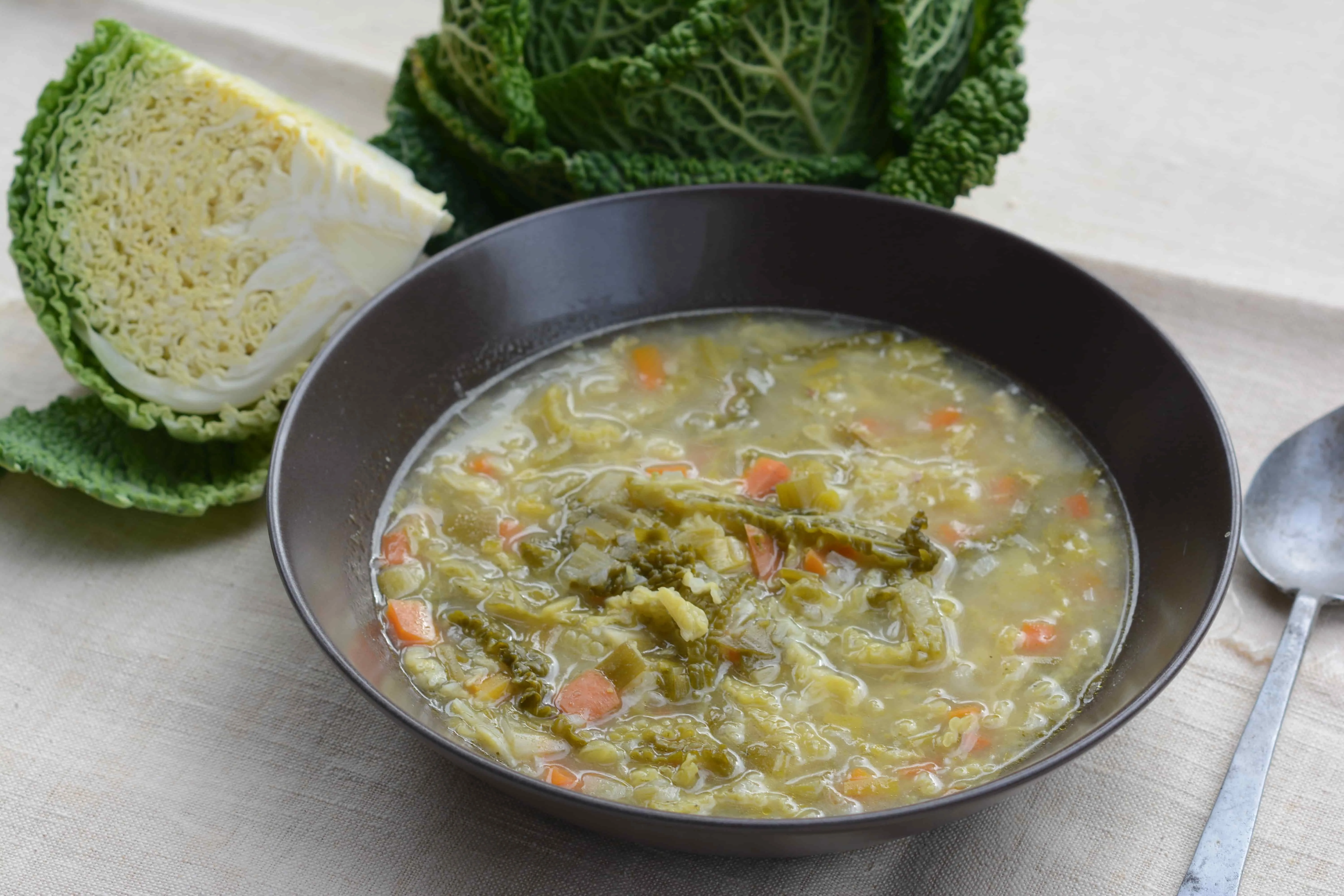 Zuppa di cavolo verza