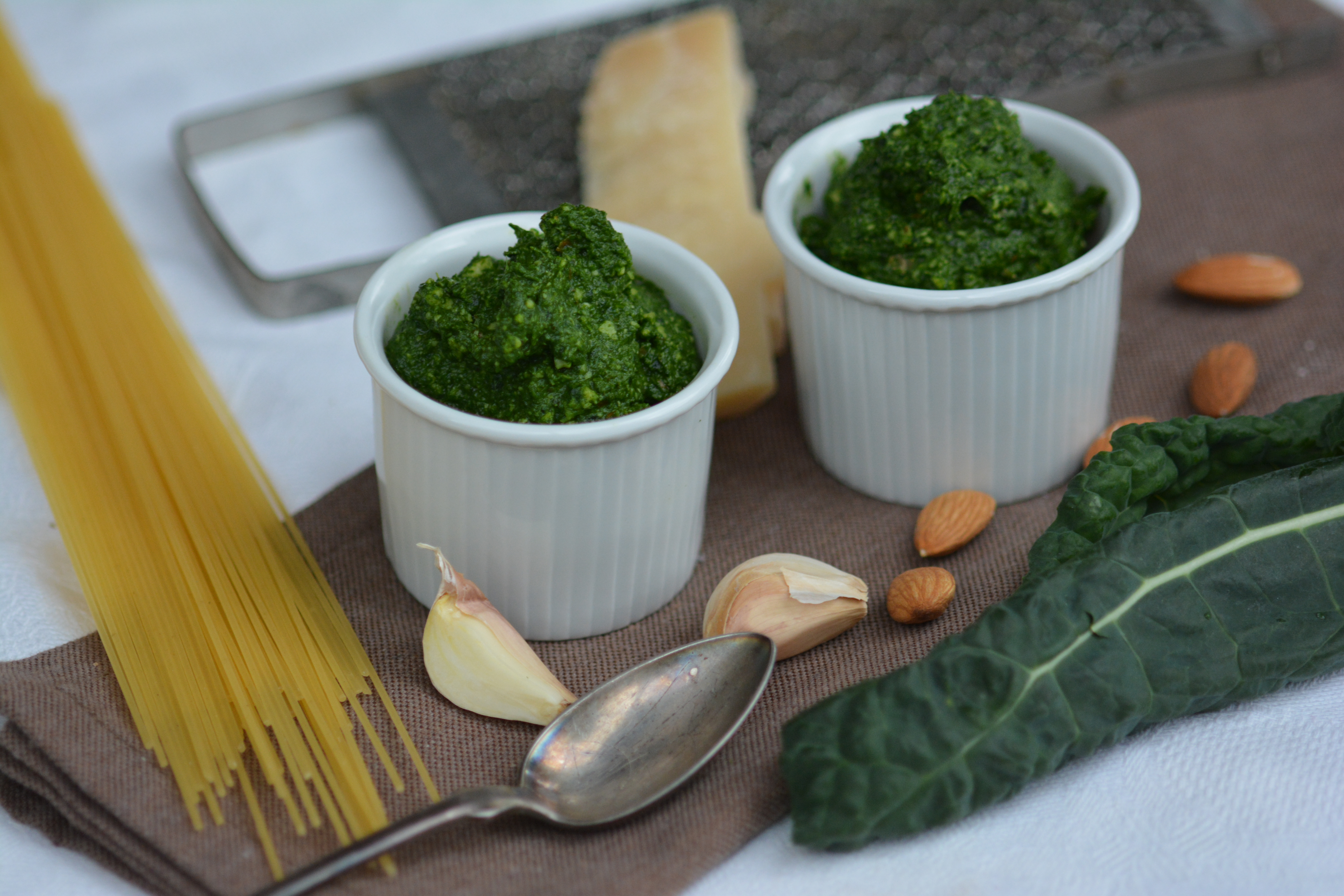 Schwarzkohlpesto (36)